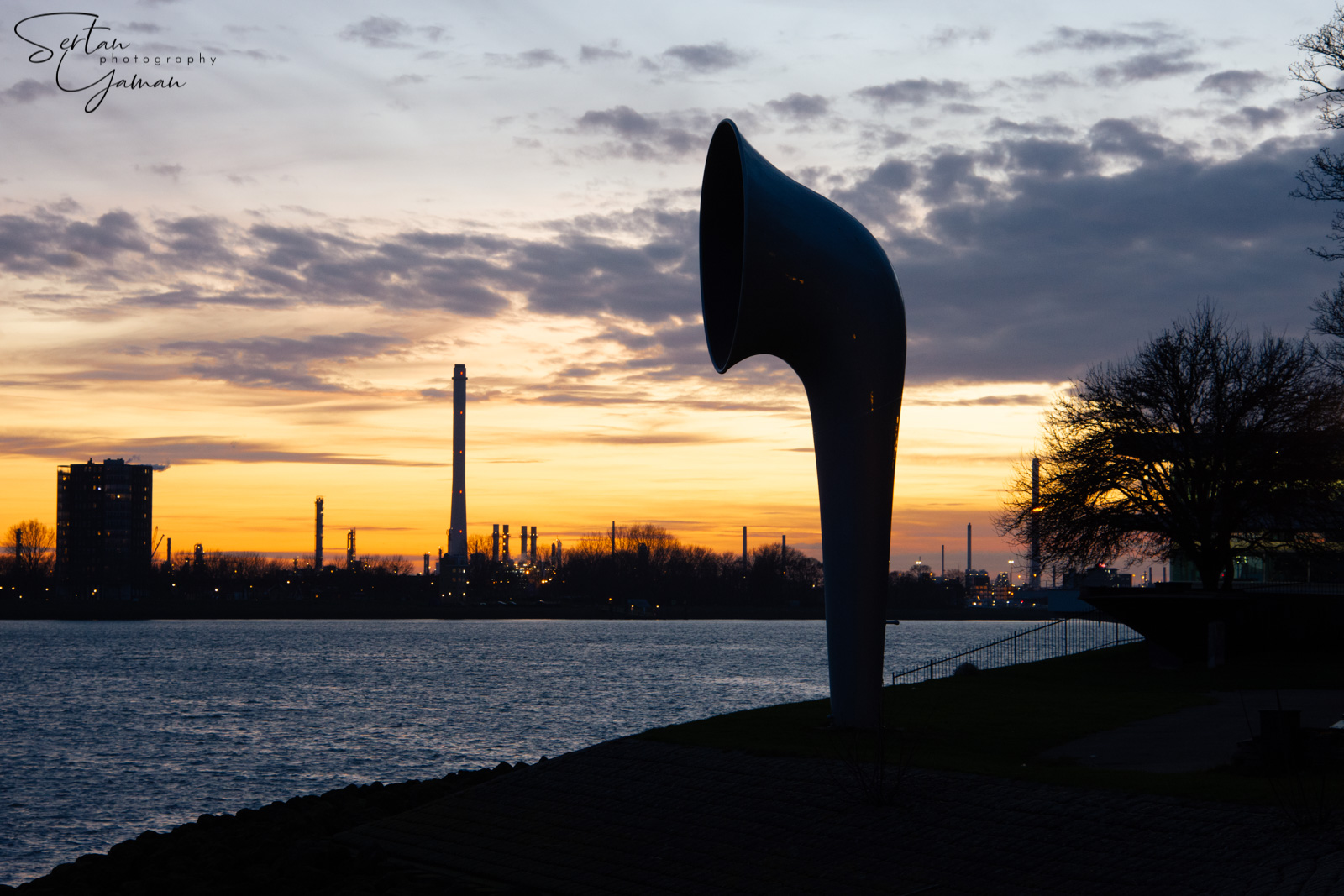 Sunset at Schiedam Maasboulevard
